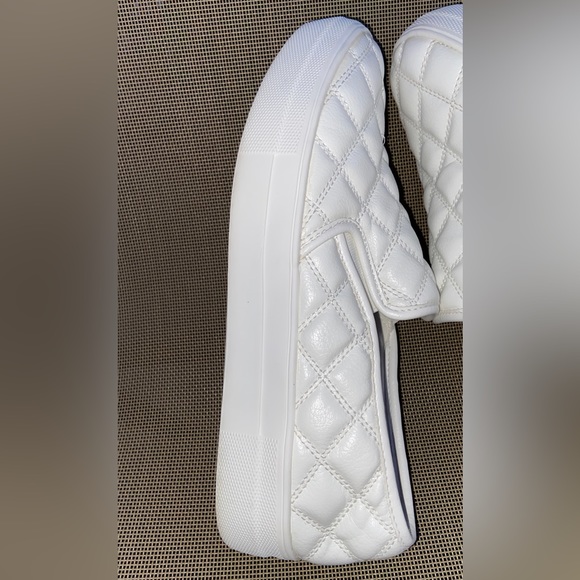 🥳HostPick🎉Soda Gently Used Women Sz-8 Quilted Diamond Stitched Bright White🤍 - Picture 11 of 16
